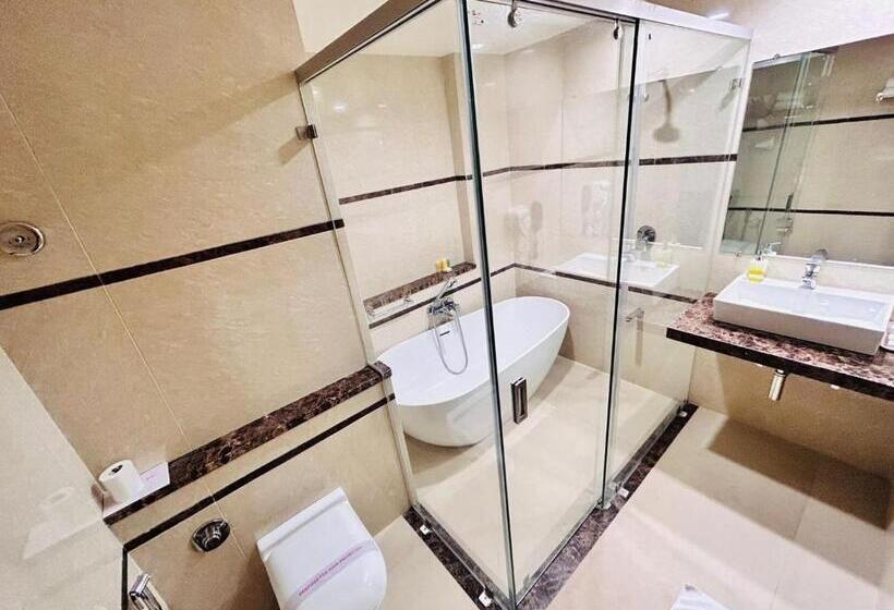 סוויטת ג'וניור, Boulevard 9 Luxury Resort & Spa