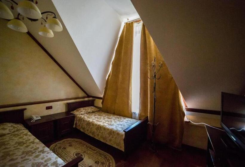 חדר סטנדרט, Gnizdo Golubky