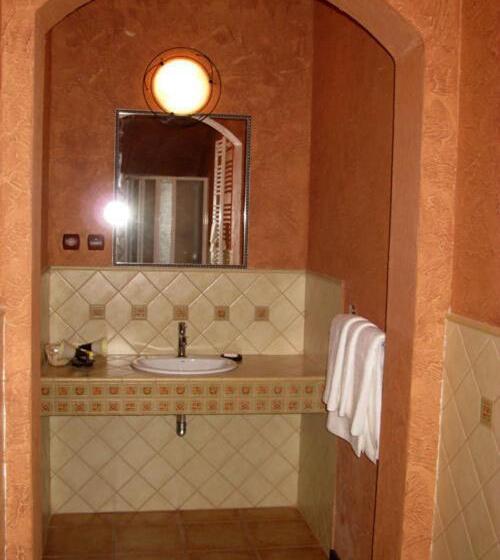 סוויטה עם מרפסת, Gnizdo Golubky