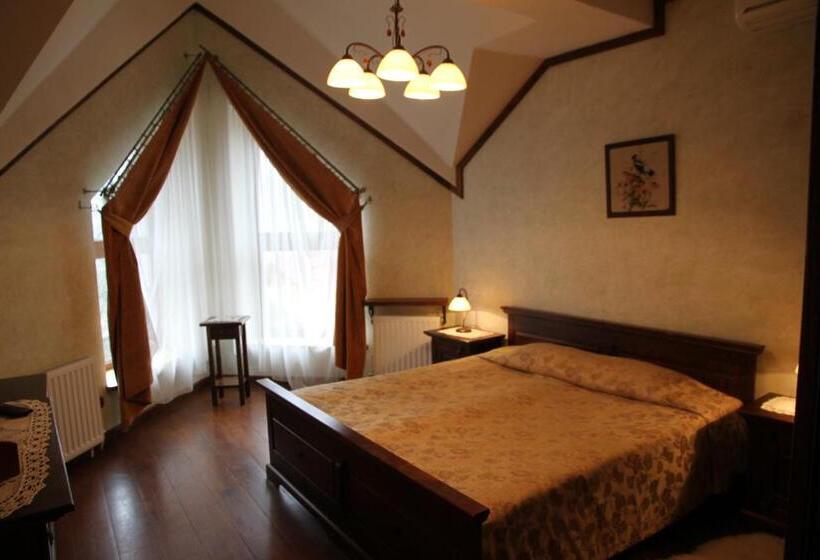 סוויטת 2 חדרי שינה, Gnizdo Golubky