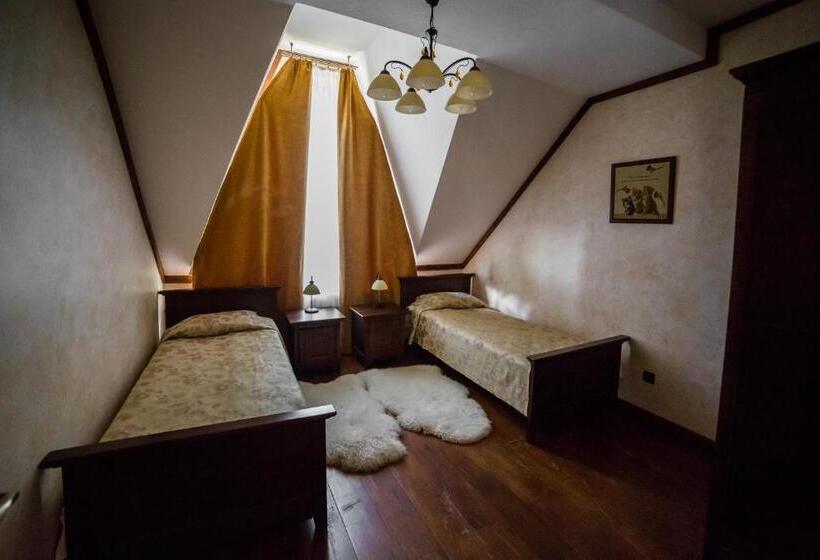 סוויטת 2 חדרי שינה, Gnizdo Golubky