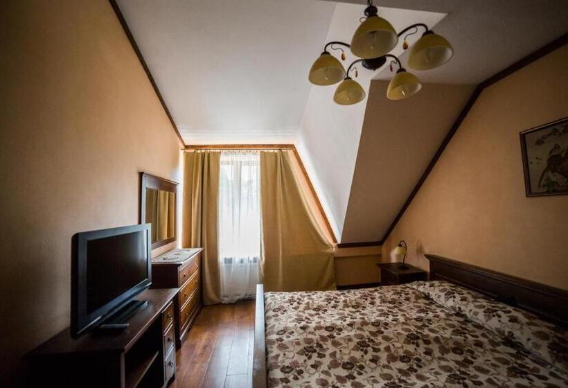 סוויטת 2 חדרי שינה, Gnizdo Golubky