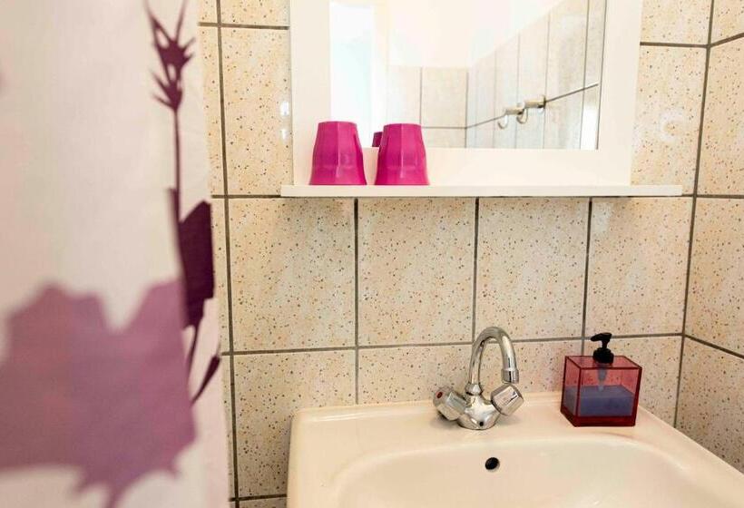 חדר אקונומי, Hofstede Villetta