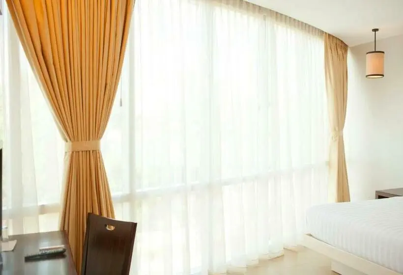 スーペリアトリプルルーム, D Hotel & Suites