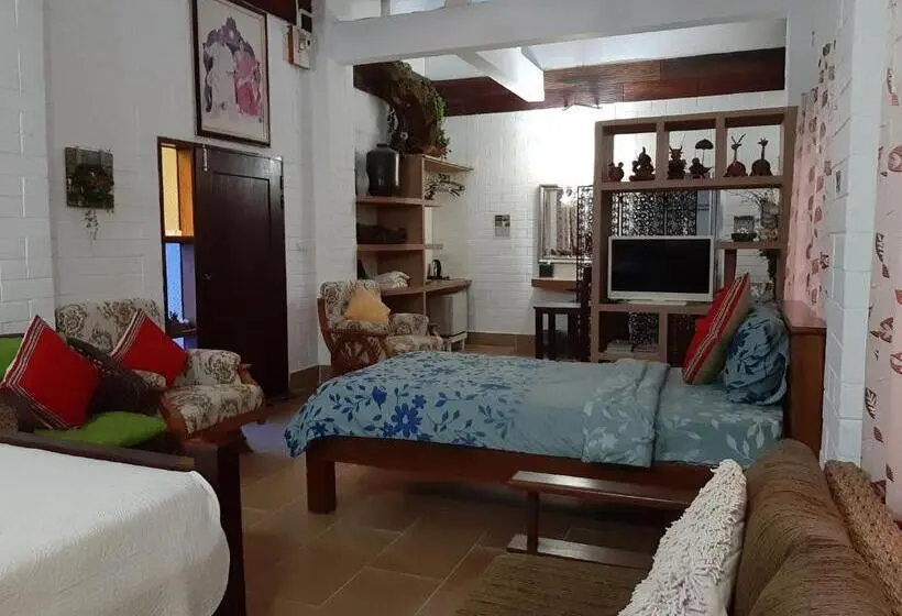 اتاق استاندارد سه تخته با بالکن, Banthorphan Resort