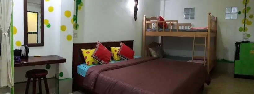 اتاق استاندارد چهار تخته, Banthorphan Resort