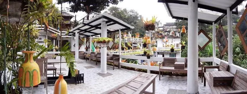 اتاق لوکس با بالکن, Banthorphan Resort