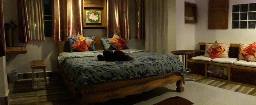 Номер Стандарт с Балконом, Banthorphan Resort