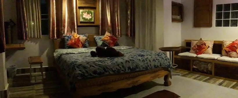 اتاق استاندارد با بالکن, Banthorphan Resort