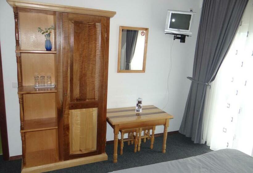 スタンダードトリプルルーム, Belvedere