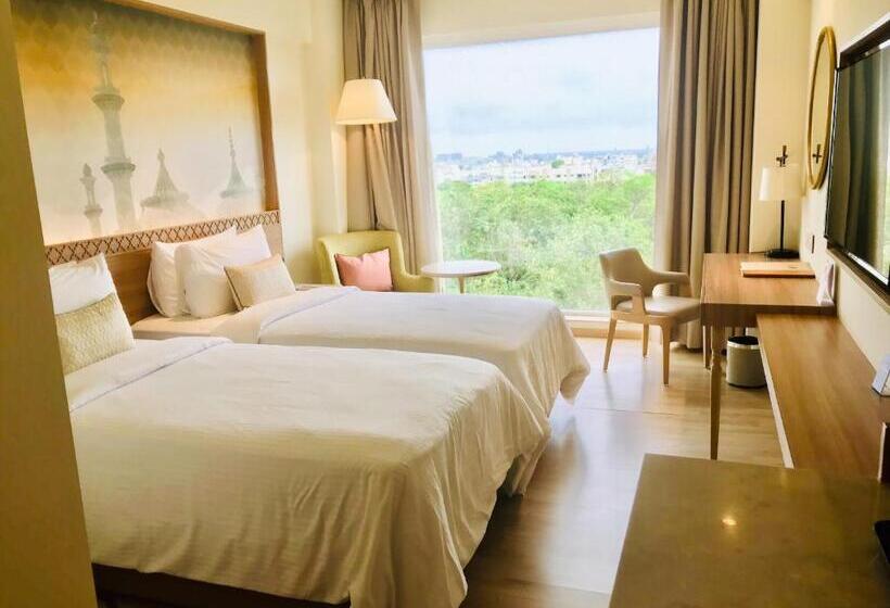 חדר סופריור נוף לעיר, Bellevue Sarovar Premiere Junagadh