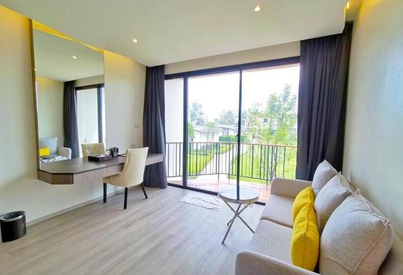 اتاق لوکس با چشم‌انداز دریا, De Veranio Resort