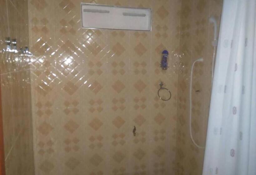 חדר דלוקס, Jackson Guesthouse Anomabo