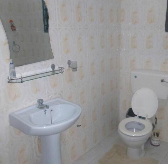 חדר דלוקס, Jackson Guesthouse Anomabo