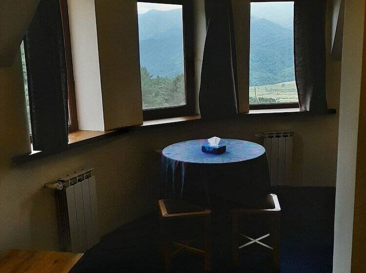 이코노미 트리플 룸, Lermont Guest House