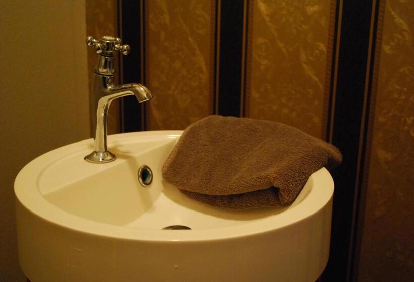 סוויטה, Logement Doosje