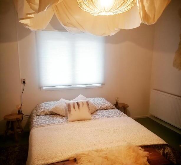 חדר אקונומי, Logement Doosje