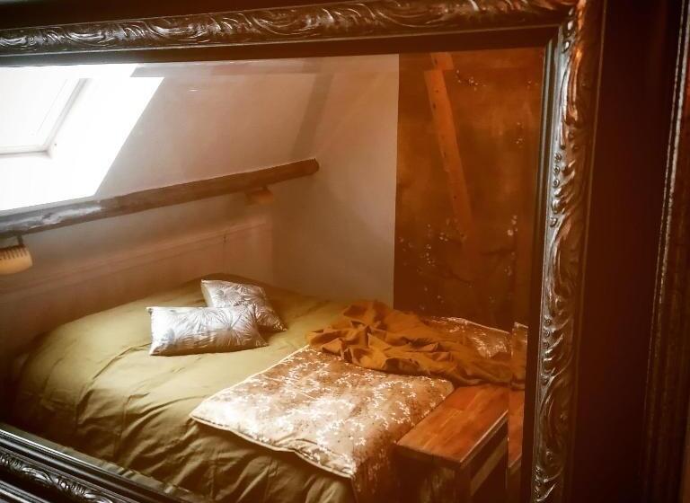 חדר דלוקס, Logement Doosje