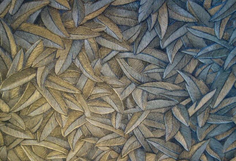 חדר קומפורט, Ava