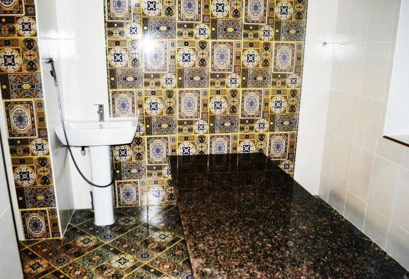 בית, 2 חדרי שינה, Carivka