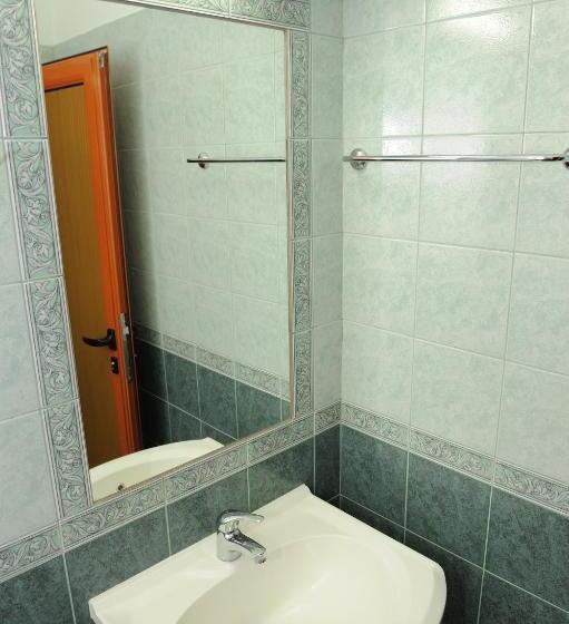 غرفة قياسية, Complex Racic