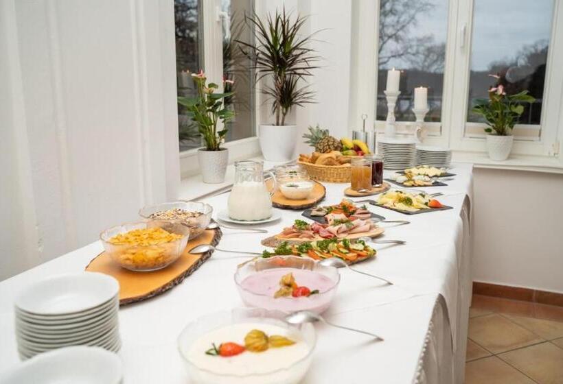 Номер Стандарт, Gut Gnewikow