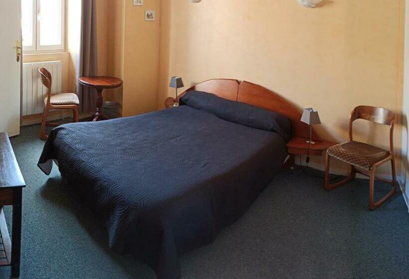 Номер Стандарт, Hôtel Auberge De La Nauze