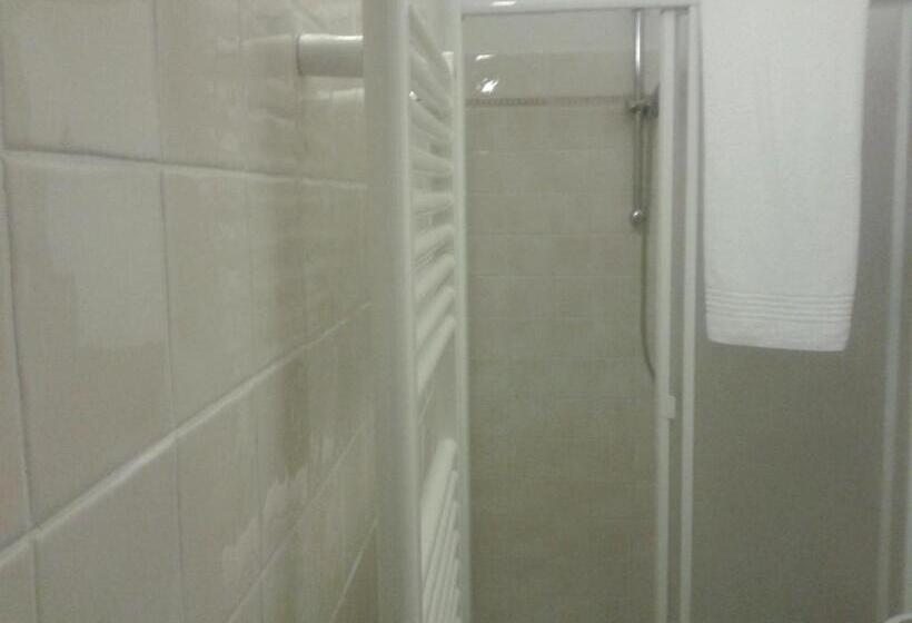 חדר יחיד קלאסי, La Pania