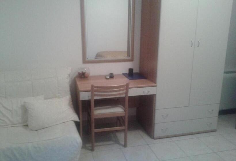 חדר יחיד קלאסי, La Pania