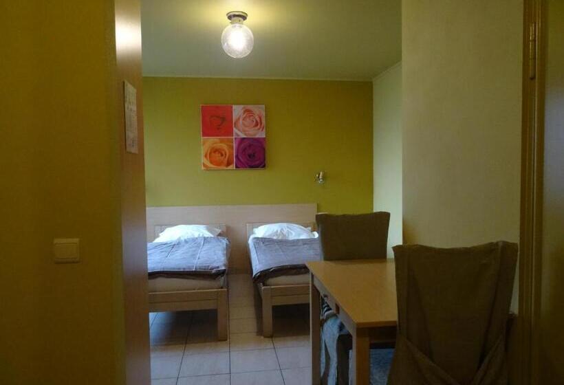 Habitació Triple Estàndard, Hostellerie Daiseldaele