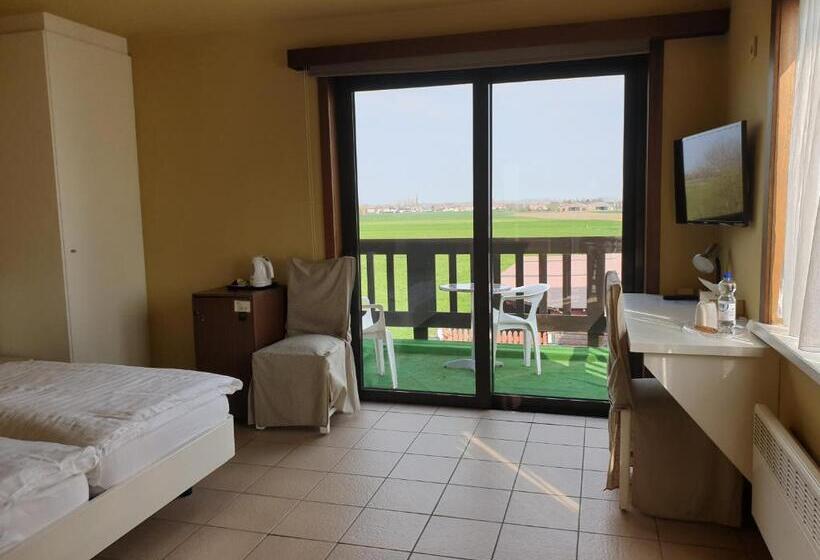 Номер Стандарт с Балконом, Hostellerie Daiseldaele