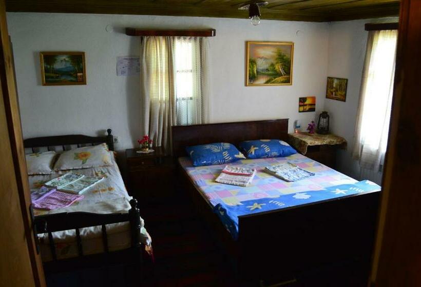 غرفة قياسية, The Old House Guest House