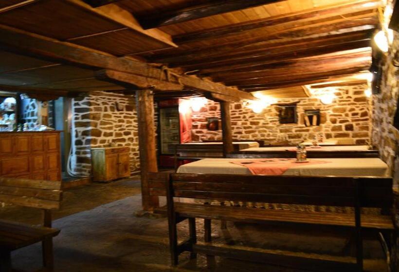 غرفة قياسية, The Old House Guest House