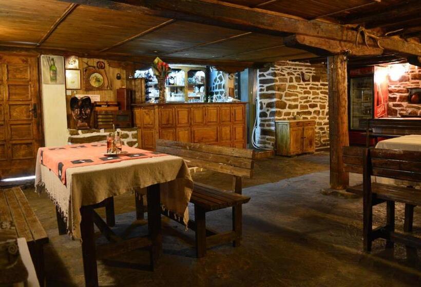 غرفة قياسية, The Old House Guest House