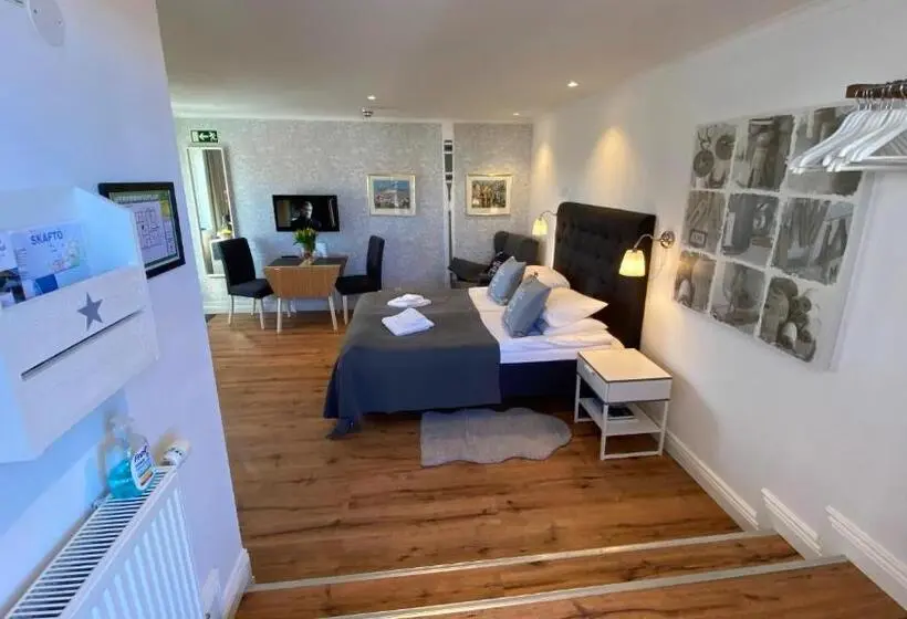 片側に海が見えるデラックスルーム, Skaftö Hotell Villa Lönndal, Grundsund