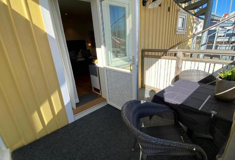 غرفة ديلوكس ذات إطلالة جانبية على البحر, Skaftö Hotell Villa Lönndal, Grundsund