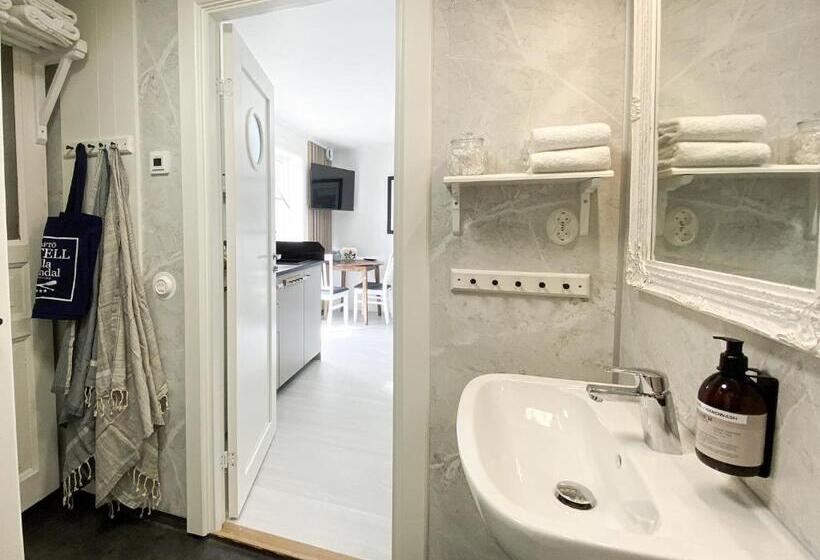 شقة غرفة واحدة مطلة على البحر, Skaftö Hotell Villa Lönndal, Grundsund
