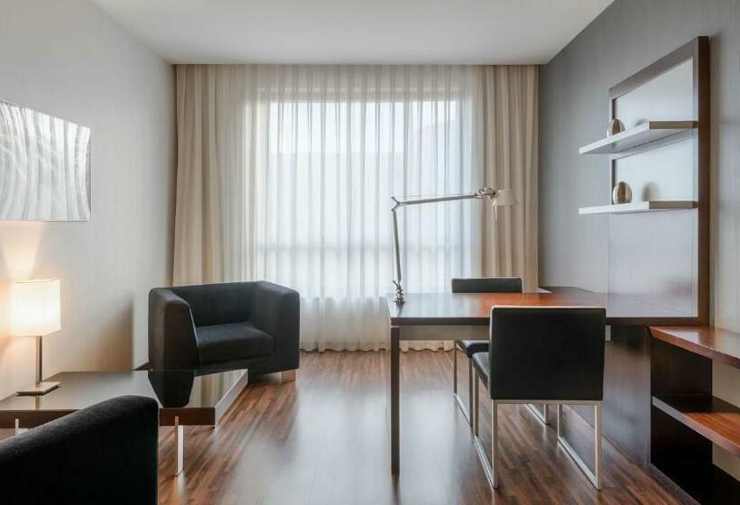 اتاق سوپریور با تخت بزرگ, Ac Hotel Coslada Aeropuerto By Marriott