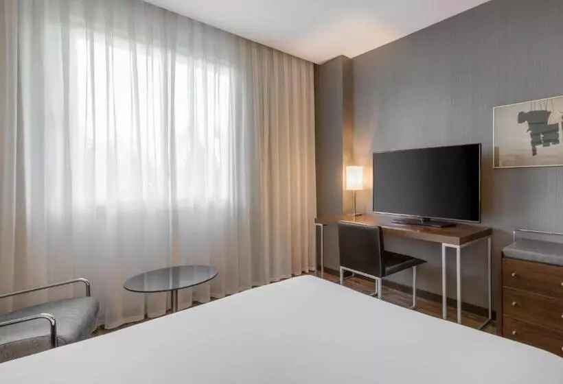 اتاق استاندارد با تخت بزرگ, Ac Hotel Coslada Aeropuerto By Marriott