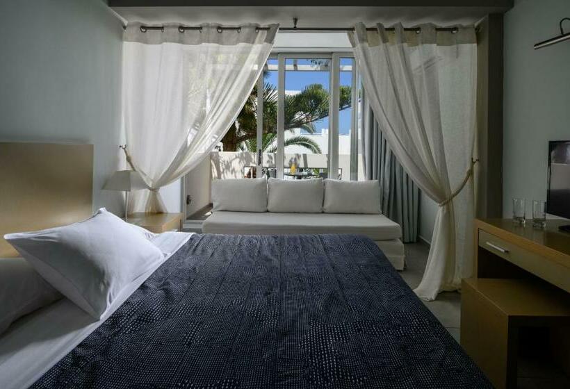 주니어 스위트, Afroditi Venus Beach Resort