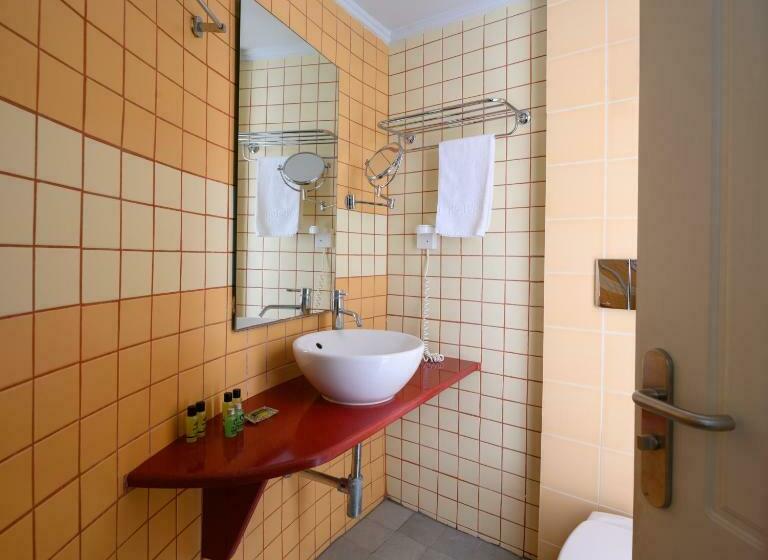 جناح جونيور, Afroditi Venus Beach Resort