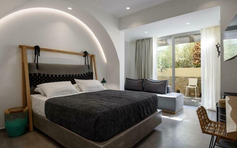 جناح جونيور مزوَّد بجاكوزي, Afroditi Venus Beach Resort