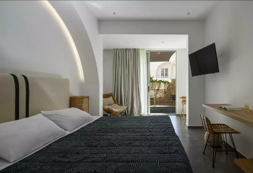 سوئیت جونیور با ماساژ آبی, Afroditi Venus Beach Resort