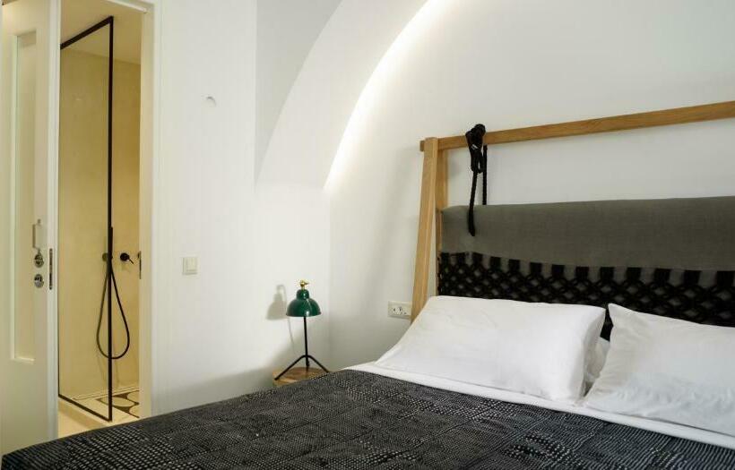 جناح جونيور مزوَّد بجاكوزي, Afroditi Venus Beach Resort