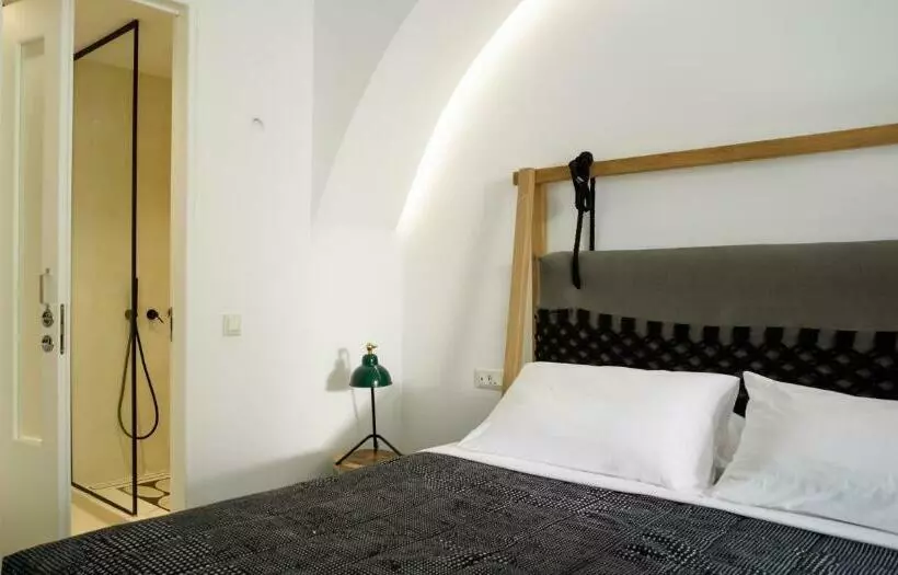 سوئیت جونیور با ماساژ آبی, Afroditi Venus Beach Resort