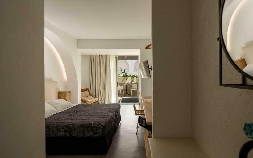 جناح جونيور مزوَّد بجاكوزي, Afroditi Venus Beach Resort