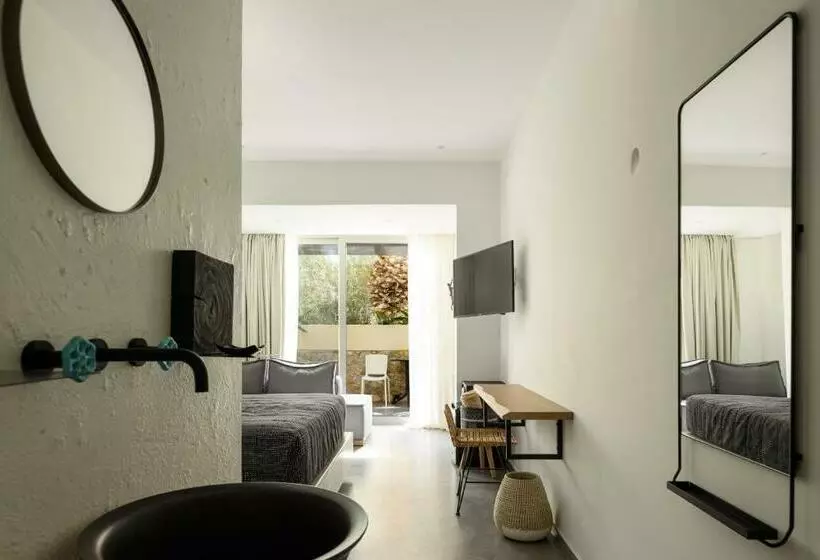 سوئیت جونیور با ماساژ آبی, Afroditi Venus Beach Resort