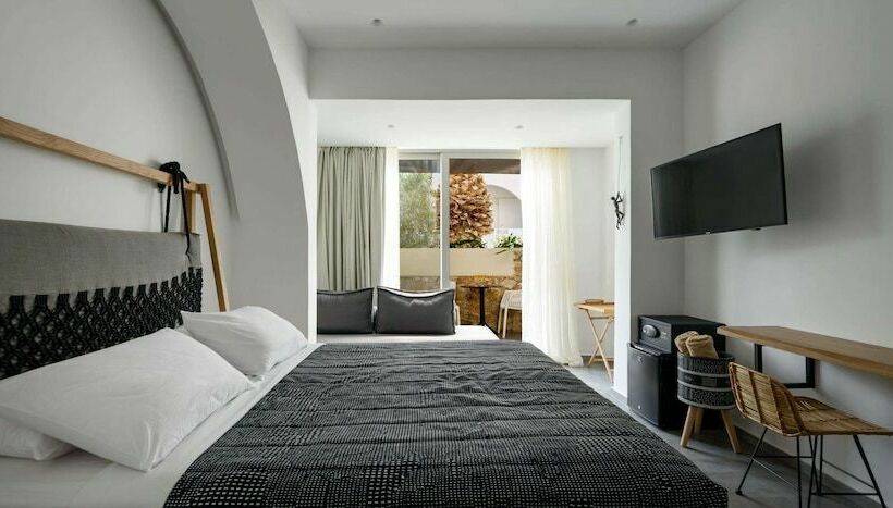 جناح جونيور مزوَّد بجاكوزي, Afroditi Venus Beach Resort