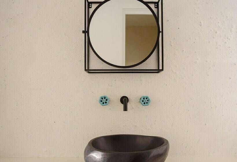 جناح جونيور مزوَّد بجاكوزي, Afroditi Venus Beach Resort