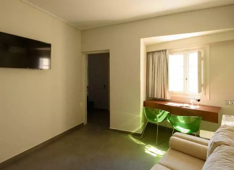 سوییت, Afroditi Venus Beach Resort
